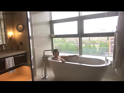 ❤️ Sayang yang luar biasa dengan penuh semangat menyentak vaginanya di kamar mandi ️❌ Video seks pada kami